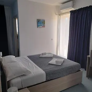 https://naxos-laguna-beach.sicilyhotelsitaly.net