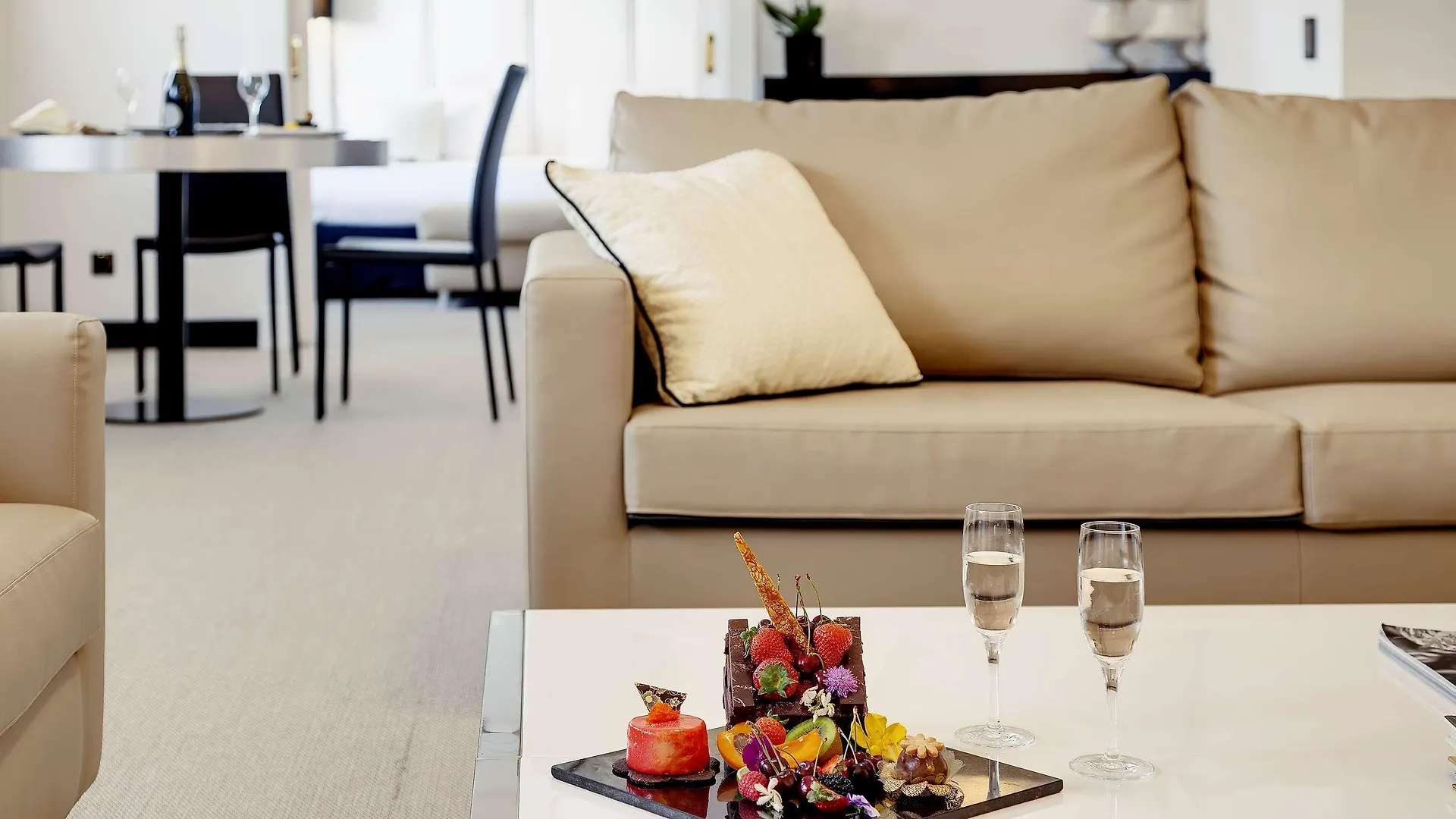 Hotel Melia Milano  Mediolan