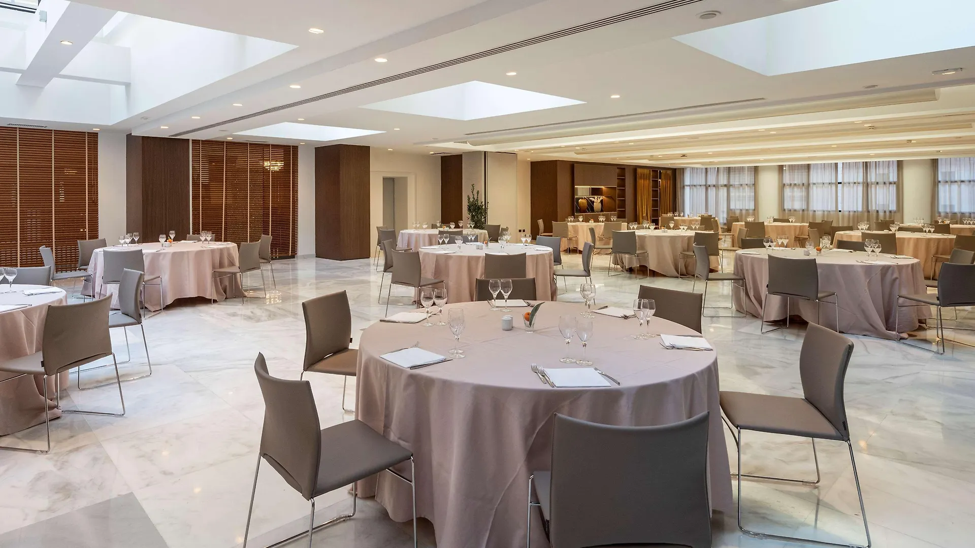 Hotel Melia Milano 5*, Mediolan Włochy