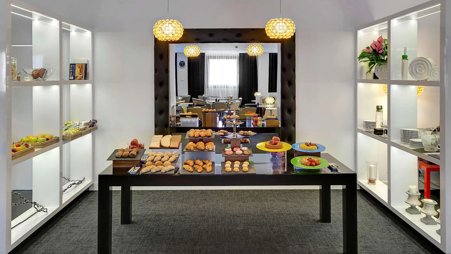 Hotel Melia Milano 5*, Mediolan Włochy
